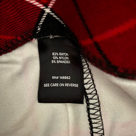 NWT Torrid Premium Ponte Stretch Pull-on Pixie Pants Size 00Regular/ Size 10 - Picture 4 of 5